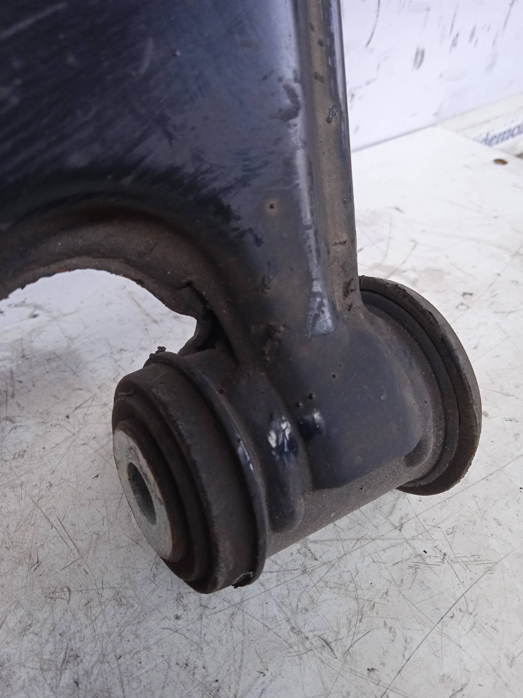 Braccio oscillante sosp. ant. sx.